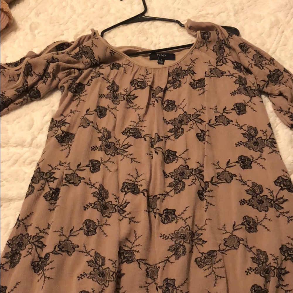 Short sleeve fitted dress